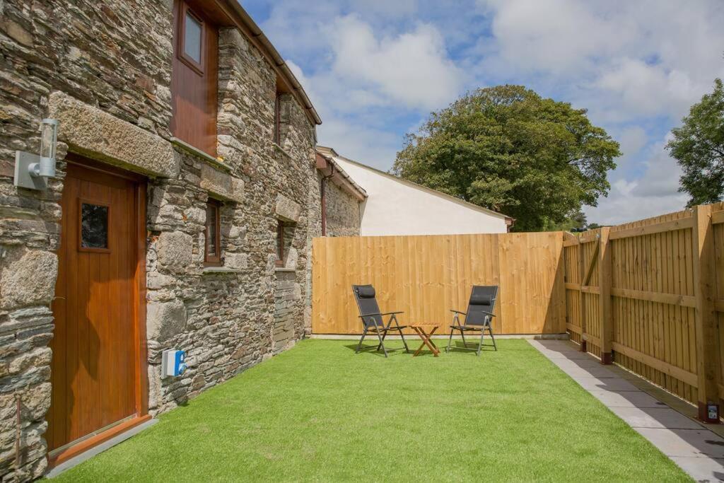 Hendra Retreat Piglets North Cornwall