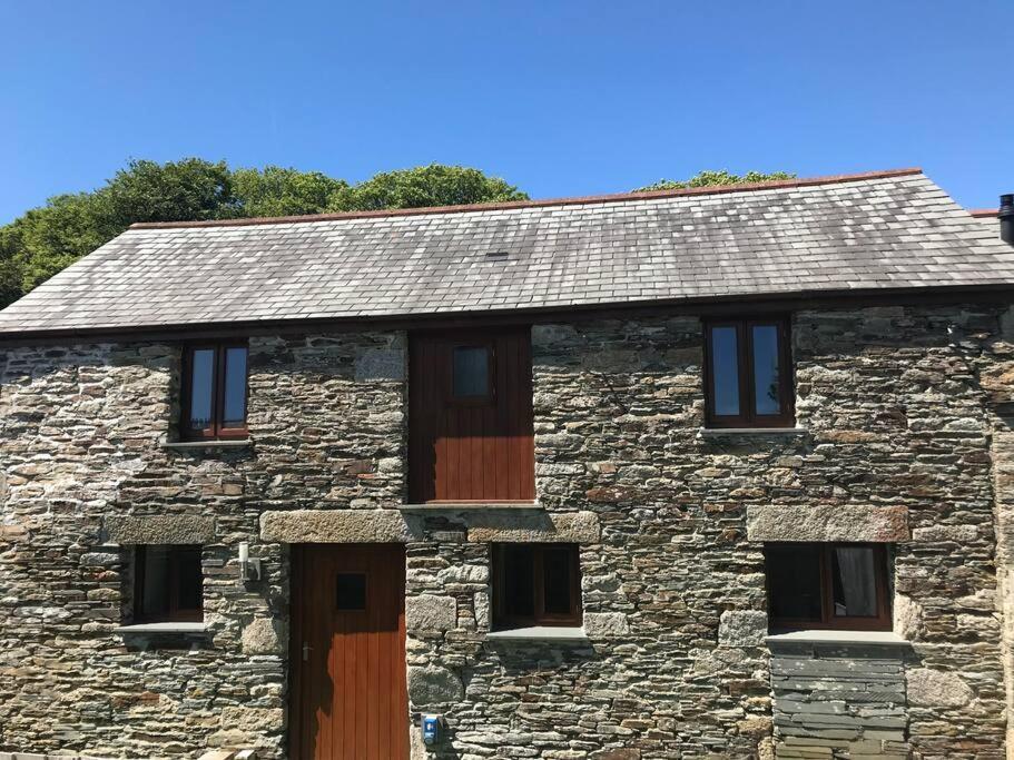 Hendra Retreat Piglets North Cornwall