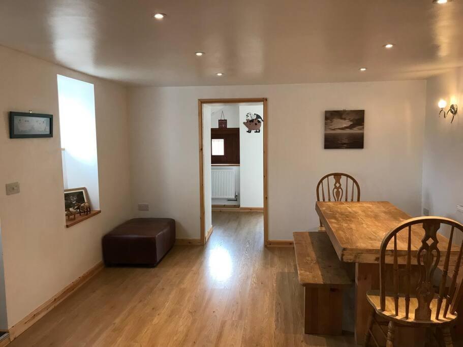 Hendra Retreat Piglets North Cornwall * Camelford
